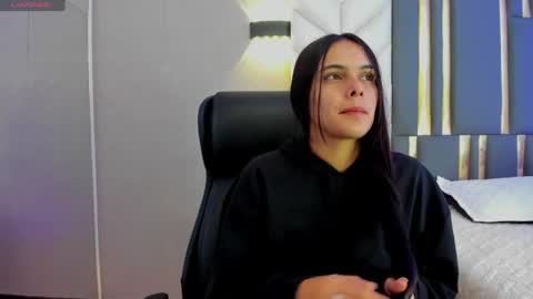 Snapshot of chloeharper_ chatting on May 1, 2026, 11:59 am Chloe Harper online show from May 1, 2026, 11:59 am
