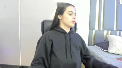 Snapshot of chloeharper_ chatting on May 6, 2026, 11:37 am Chloe Harper online show from May 6, 2026, 11:37 am