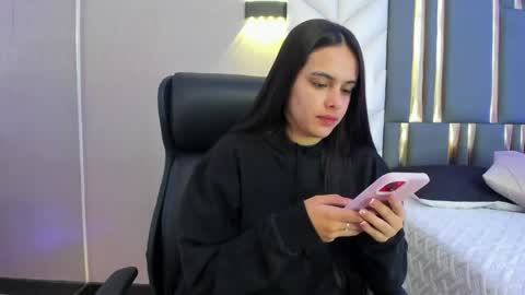 Snapshot of chloeharper_ chatting on June 3, 2026, 11:46 am Chloe Harper online show from June 3, 2026, 11:46 am