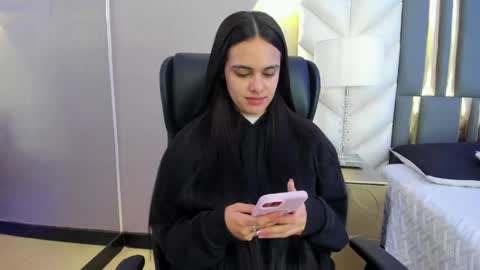 Snapshot of chloeharper_ chatting on June 4, 2026, 11:49 am Chloe Harper online show from June 4, 2026, 11:49 am