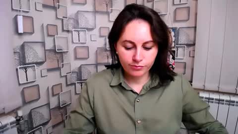 Chloe online show from October 26, 2025, 9:59 am