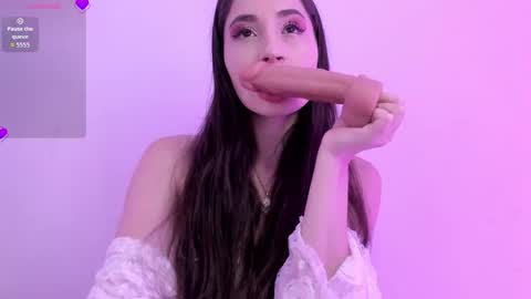 chloeminn online show from September 12, 2025, 1:49 am