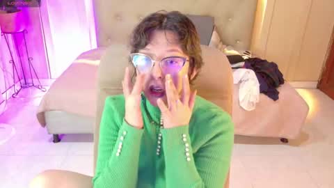 Chloe rosse online show from November 15, 2025, 1:36 am