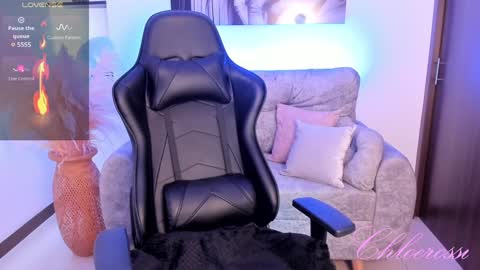 Laura online show from December 13, 2024, 9:30 pm