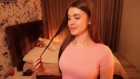 Chloe online show from February 26, 2026, 7:24 pm