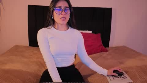 ChloeTurner  online show from January 12, 2026, 8:58 pm