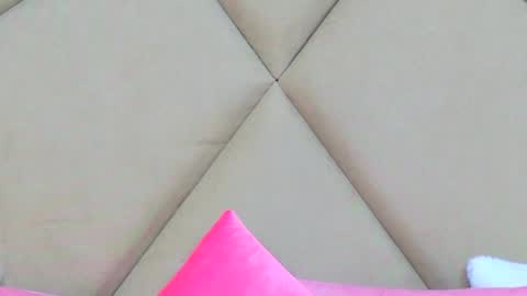 Chloe Vee online show from March 30, 2026, 4:57 am