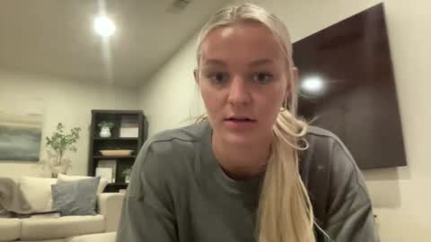 Chloe Babe online show from January 12, 2026, 5:56 am