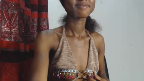 Snapshot of choco_petitqueen chatting on December 29, 2024, 7:17 am choco_petitqueen online show from December 29, 2024, 7:17 am