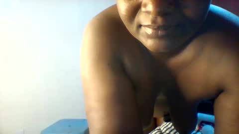 chocobabe002 online show from November 14, 2025, 3:11 pm