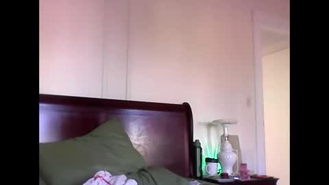 Snapshot of chocolatedrop_ chatting on October 22, 2025, 2:28 pm chocolatedrop_ online show from October 22, 2025, 2:28 pm