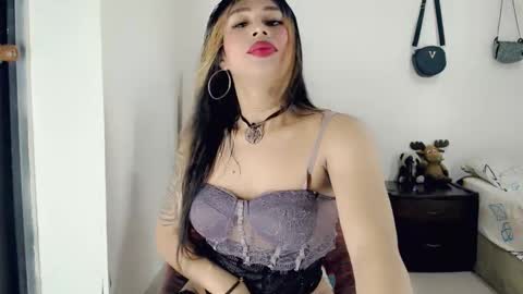 chocolatetriplex online show from October 21, 2025, 2:18 pm