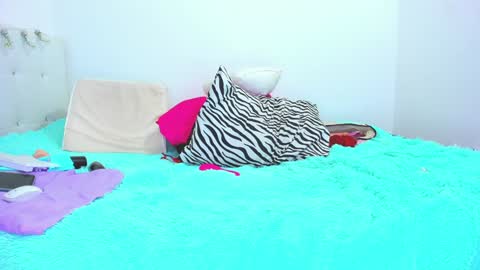 Snapshot of chocoo_dessert chatting on December 13, 2024, 3:43 pm   online show from December 13, 2024, 3:43 pm