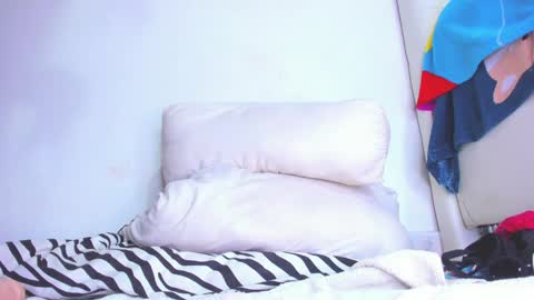 Snapshot of chocoo_dessert chatting on December 31, 2024, 10:26 am   online show from December 31, 2024, 10:26 am