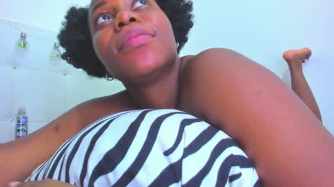 Snapshot of chocoo_dessert chatting on January 11, 2025, 9:15 am   online show from January 11, 2025, 9:15 am