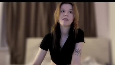 Lissa online show from November 23, 2025, 3:23 pm