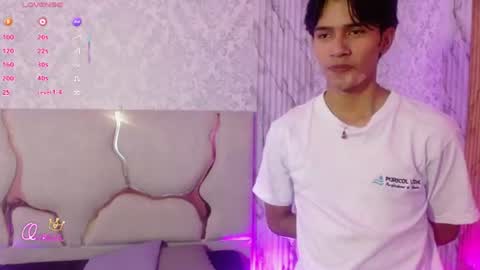 Snapshot of chos_tay chatting on June 24, 2026, 11:31 am chos_tay online show from June 24, 2026, 11:31 am