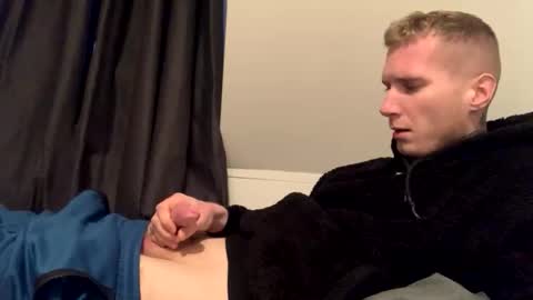 Snapshot of chosentwink chatting on April 13, 2026, 4:18 am Johnny online show from April 13, 2026, 4:18 am