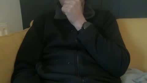 chris13abcd online show from January 15, 2026, 8:41 am