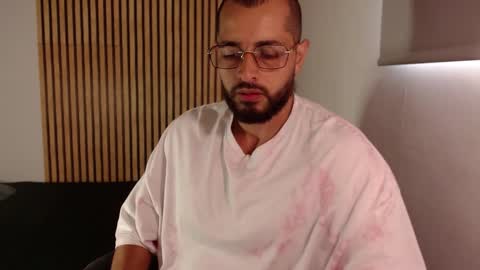 cris         Twitter magnum101010 insta magnumc20 online show from October 24, 2025, 3:08 pm