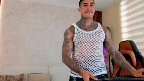 Snapshot of chris_reilly chatting on June 3, 2026, 1:57 pm chris reilly online show from June 3, 2026, 1:57 pm