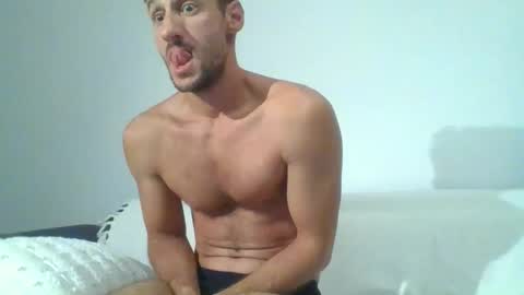 Snapshot of chrisaron chatting on September 30, 2025, 3:22 am chrisaron online show from September 30, 2025, 3:22 am