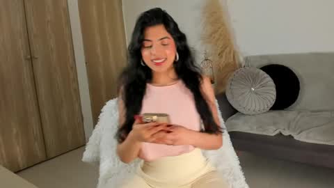 Chrishell online show from April 19, 2026, 4:45 am