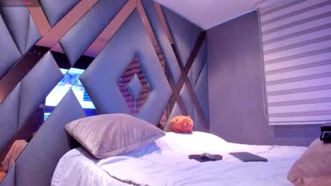 chrismorgan24 online show from November 18, 2025, 6:34 pm