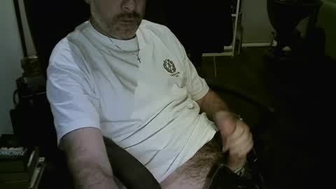 Snapshot of chrisprngr chatting on July 28, 2026, 6:20 pm chrisprngr online show from July 28, 2026, 6:20 pm
