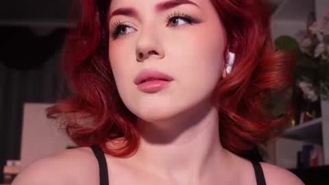 chriss_foxx online show from November 11, 2025, 3:23 pm