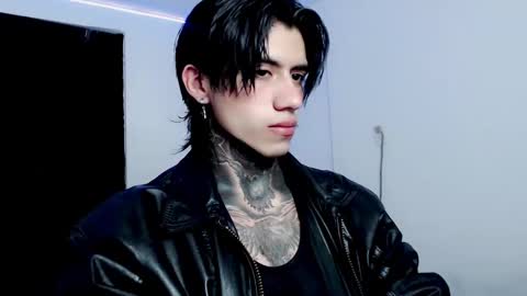 Snapshot of chriss_opp chatting on February 5, 2025, 9:50 pm CHRIS INDEPENT MODEL online show from February 5, 2025, 9:50 pm