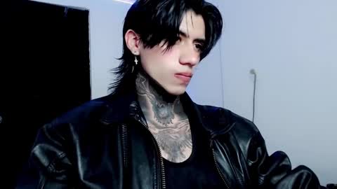 Snapshot of chriss_opp chatting on February 13, 2025, 11:17 am CHRIS INDEPENT MODEL online show from February 13, 2025, 11:17 am