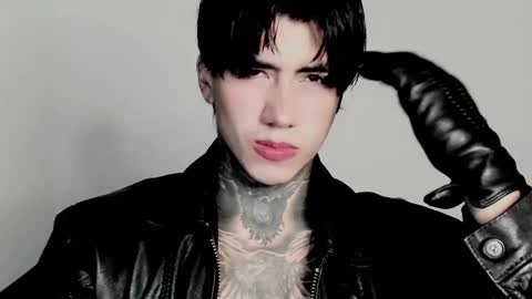 Snapshot of chriss_opp chatting on November 1, 2025, 12:12 am CHRIS INDEPENT MODEL online show from November 1, 2025, 12:12 am