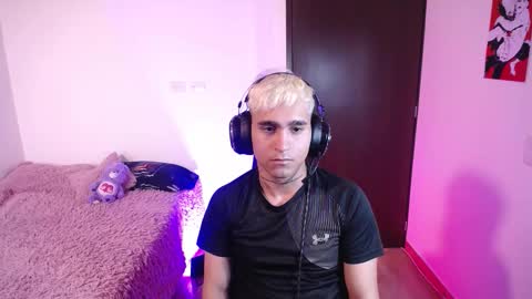 Christian Wang online show from March 9, 2026, 8:57 pm