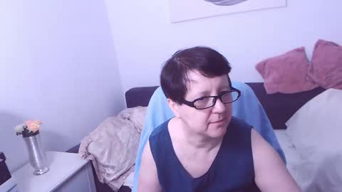 Christa online show from October 26, 2025, 2:23 pm