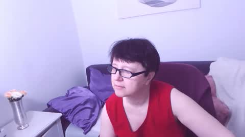 Christa online show from November 9, 2025, 2:37 pm