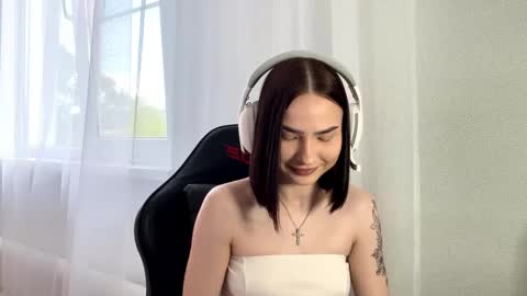 Snapshot of christelgabisi chatting on May 15, 2026, 12:45 pm christelgabisi online show from May 15, 2026, 12:45 pm