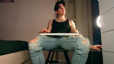 UPVOTE ME ------  ILL DO SOMETHING FOR FREE online show from January 5, 2026, 10:35 pm