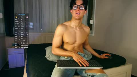 UPVOTE ME ------  ILL DO SOMETHING FOR FREE online show from April 16, 2026, 7:47 pm