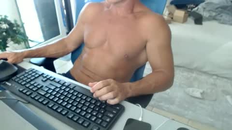 Snapshot of christiano1977 chatting on June 19, 2026, 4:33 pm Michael USA online show from June 19, 2026, 4:33 pm
