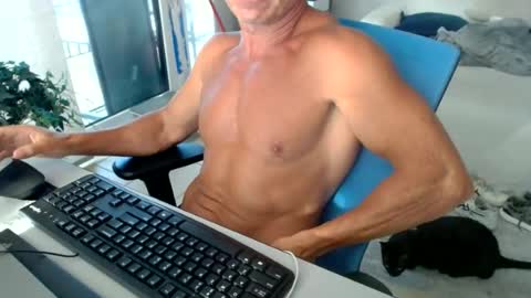 Snapshot of christiano1977 chatting on June 23, 2026, 11:41 am Michael USA online show from June 23, 2026, 11:41 am