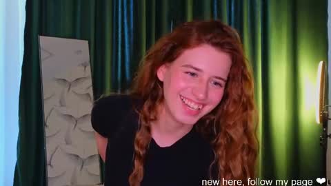 Snapshot of christina_garcia chatting on June 17, 2026, 9:12 am Cristina online show from June 17, 2026, 9:12 am