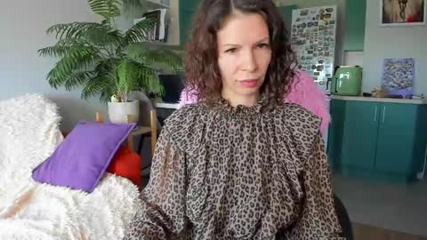 Snapshot of christina_hot chatting on June 4, 2026, 7:25 am Chris online show from June 4, 2026, 7:25 am