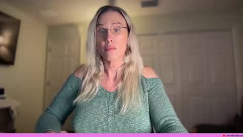 Snapshot of christinabruce chatting on February 5, 2026, 4:00 pm Chris Tina Bruce online show from February 5, 2026, 4:00 pm