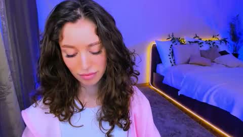 Snapshot of christinaconteeree chatting on September 24, 2025, 6:33 pm christinaconteeree online show from September 24, 2025, 6:33 pm