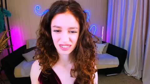 Snapshot of christinaconteeree chatting on October 2, 2025, 1:40 pm christinaconteeree online show from October 2, 2025, 1:40 pm