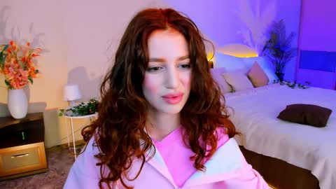 Snapshot of christinaconteeree chatting on October 10, 2025, 8:19 pm christinaconteeree online show from October 10, 2025, 8:19 pm