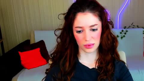 christinaconteeree online show from March 25, 2026, 3:34 am