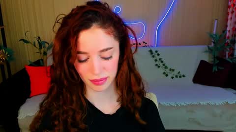 christinaconteeree online show from March 27, 2026, 7:57 pm