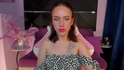 Snapshot of christinamills chatting on June 11, 2026, 8:34 am Christina online show from June 11, 2026, 8:34 am